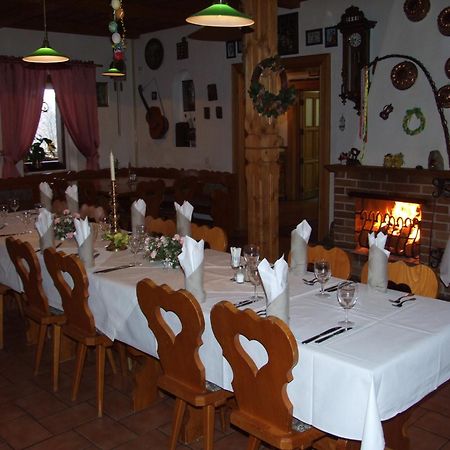 Hotel v Nebi Josefův Důl Buitenkant foto