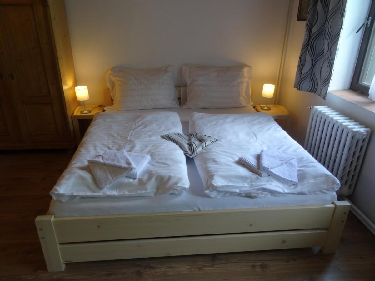Hotel v Nebi Josefův Důl Buitenkant foto