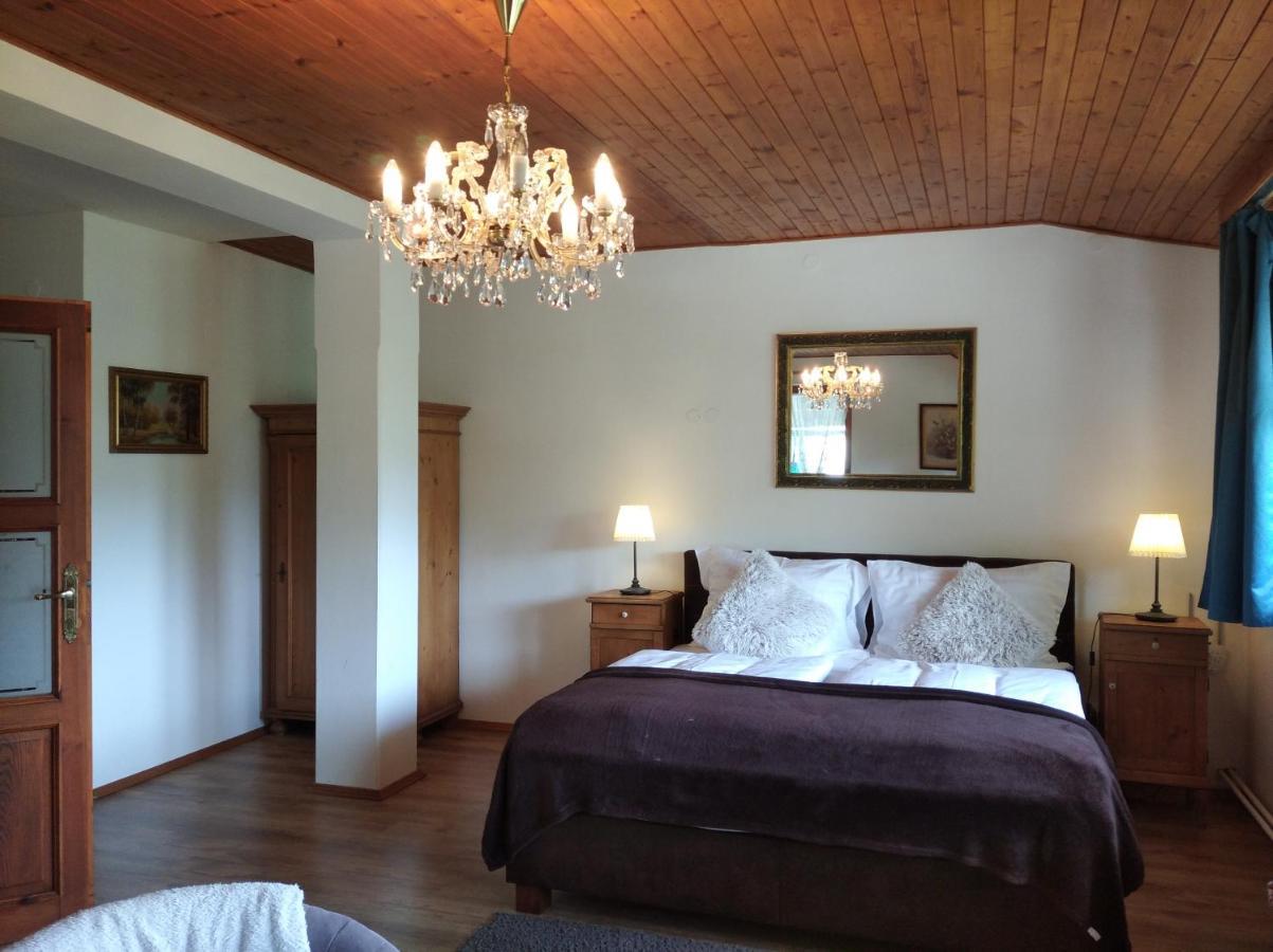 Hotel v Nebi Josefův Důl Buitenkant foto